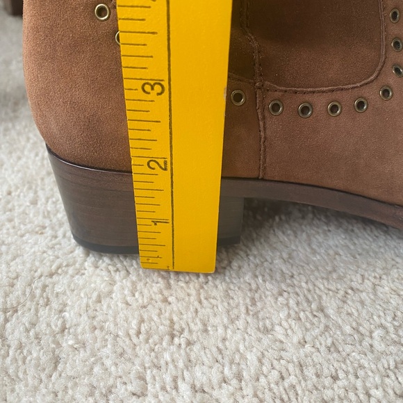 Frye Ray Grommet Brown Suede Women's Boots 9.5 NWOT - Picture 15 of 15